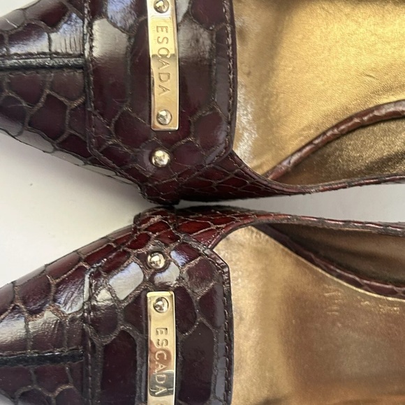 Escada snake embossed burgundy brown leather heel pumps Size 38 - Picture 13 of 16